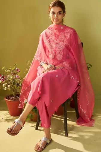 Women Ethnic Motifs Embroidered Regular Thread Work Kurta with Trousers & With Dupatta