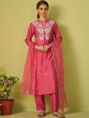 Women Ethnic Motifs Embroidered Regular Thread Work Kurta with Trousers & With Dupatta 3