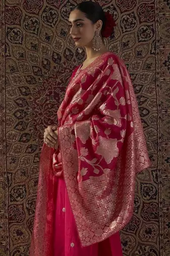 Women Ethnic Motifs Embroidered Regular Thread Work Kurta with Trousers & With Dupatta