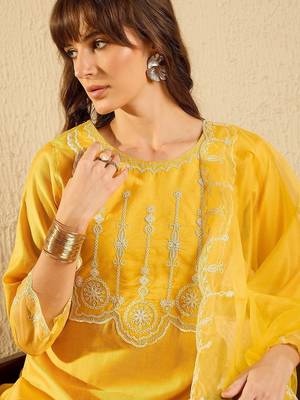 Women Ethnic Motifs Embroidered Regular Thread Work Liva Kurta with Trousers & With Dupatta 2