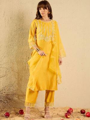 Women Ethnic Motifs Embroidered Regular Thread Work Liva Kurta with Trousers & With Dupatta 5