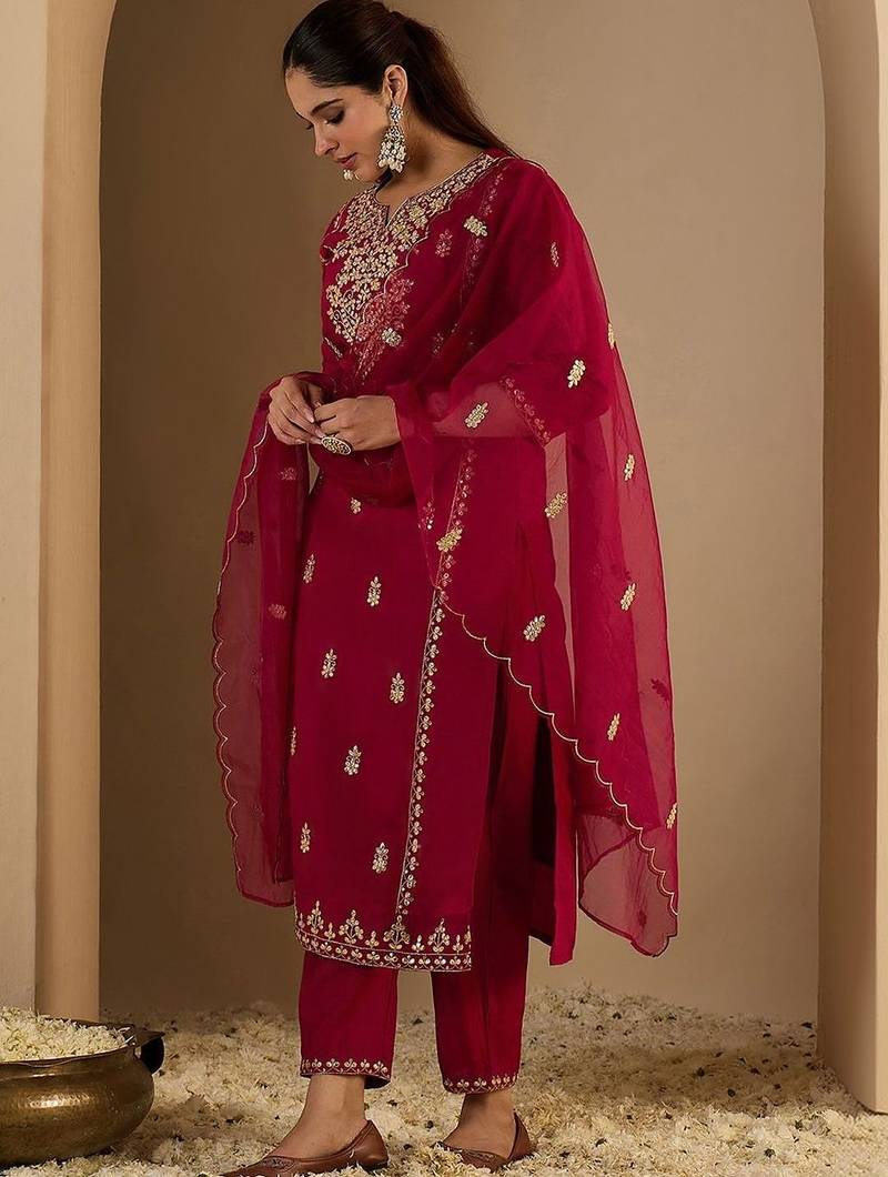 Women Ethnic Motifs Embroidered Regular Thread Work Kurta with Trousers & With Dupatta