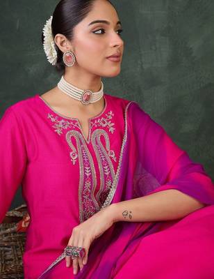 Women Ethnic Motifs Embroidered Regular Thread Work Kurta with Trousers & With Dupatta 2