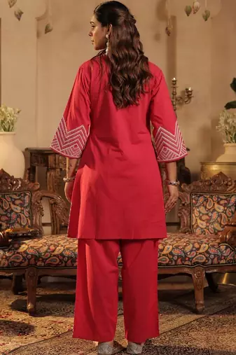 Women Ethnic Motifs Embroidered Regular Thread Work Pure Cotton Kurta with Palazzos