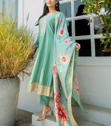 Women Floral Yoke Design Pleated Thread Work Kurta with Trousers & With Dupatta