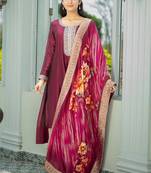 Women Floral Embroidered Regular Thread Work Kurta with Trousers & With Dupatta