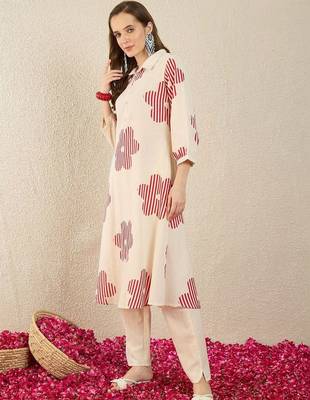 Women Floral Printed Regular Pure Cotton Kurta with Trousers 4