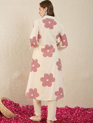 Women Floral Printed Regular Pure Cotton Kurta with Trousers 6