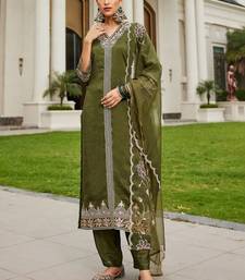 Women Ethnic Motifs Embroidered Regular Thread Work Kurta with Trousers & With Dupatta