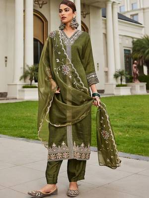 Women Ethnic Motifs Embroidered Regular Thread Work Kurta with Trousers & With Dupatta 4