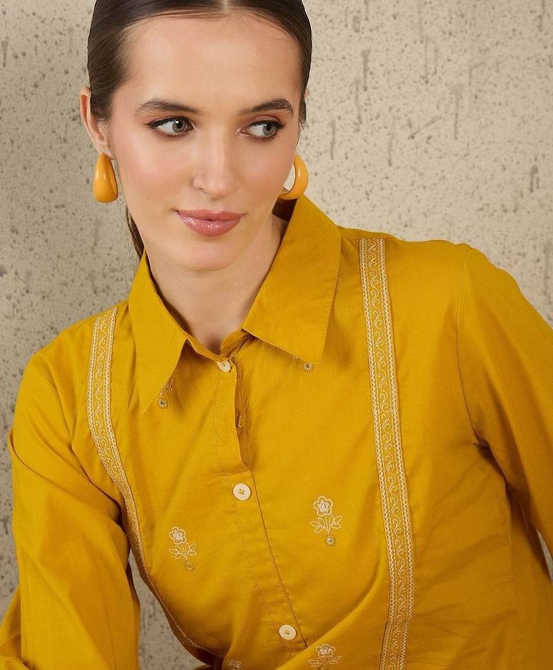 Women Ethnic Motifs Embroidered Regular Thread Work Pure Cotton Kurta with Trousers