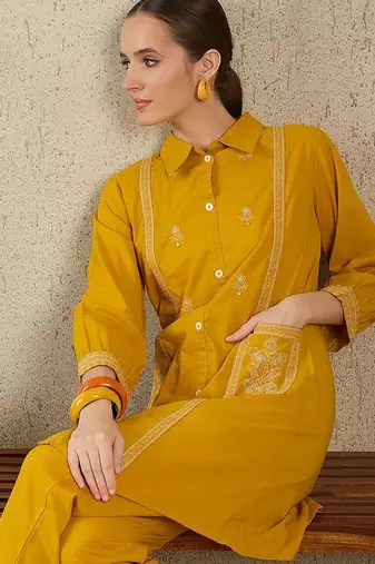 Women Ethnic Motifs Embroidered Regular Thread Work Pure Cotton Kurta with Trousers