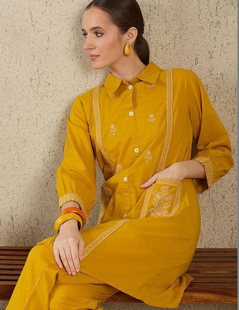 Women Ethnic Motifs Embroidered Regular Thread Work Pure Cotton Kurta with Trousers