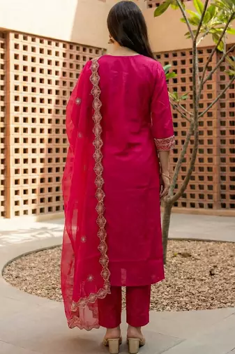 Women Ethnic Motifs Embroidered Regular Thread Work Kurta with Trousers & With Dupatta