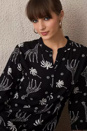 Women Ethnic Motifs Printed Regular Kurta with Trousers