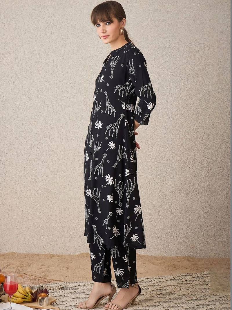 Women Ethnic Motifs Printed Regular Kurta with Trousers