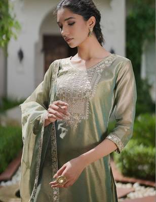 Women Ethnic Motifs Embroidered Regular Mirror Work Liva Kurta with Trousers & With Dupatta 2