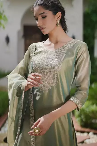 Women Ethnic Motifs Embroidered Regular Mirror Work Liva Kurta with Trousers & With Dupatta