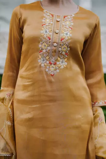 Women Ethnic Motifs Embroidered Regular Thread Work Liva Kurta with Trousers & With Dupatta