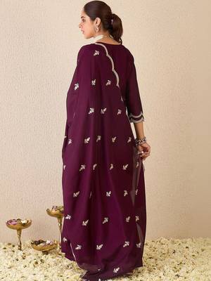 Women Ethnic Motifs Embroidered Regular Thread Work Kurta with Sharara & With Dupatta 4