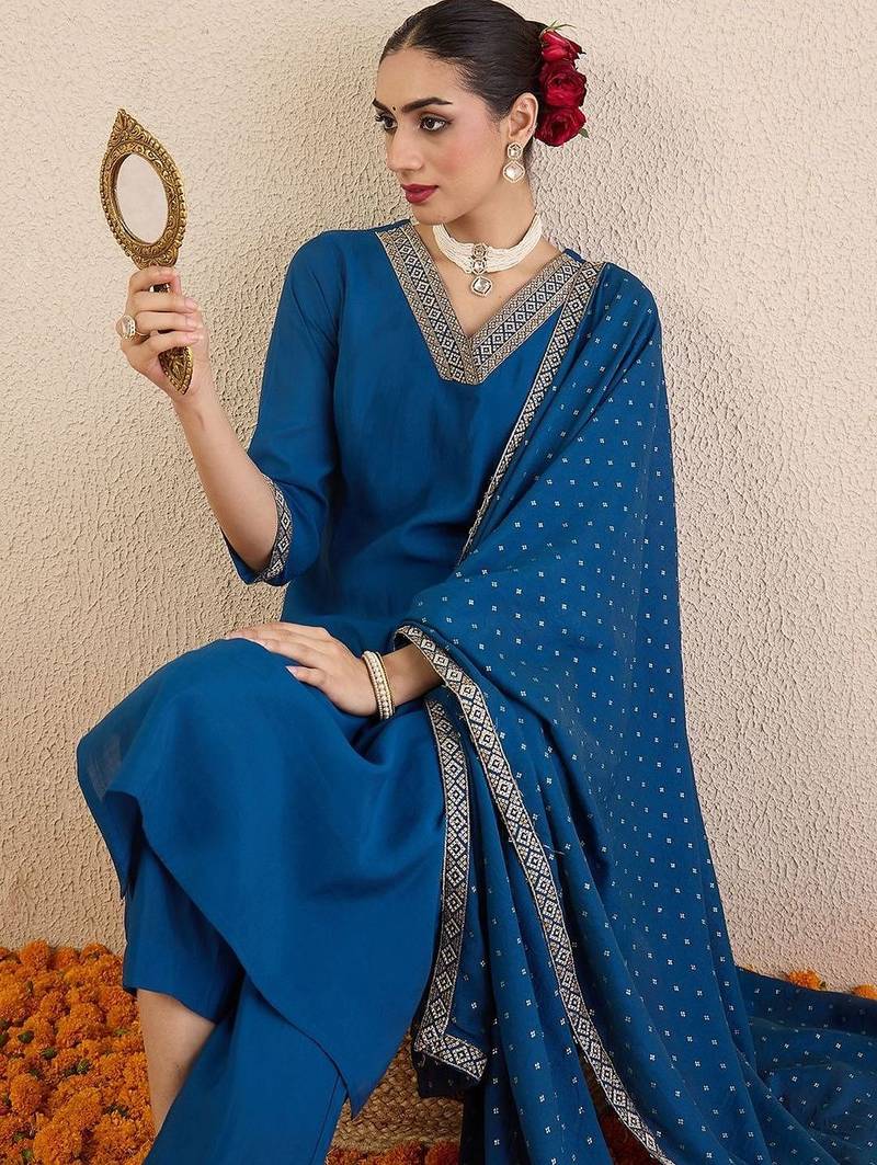 Women Ethnic Motifs Regular Sequinned Kurta with Trousers & With Dupatta