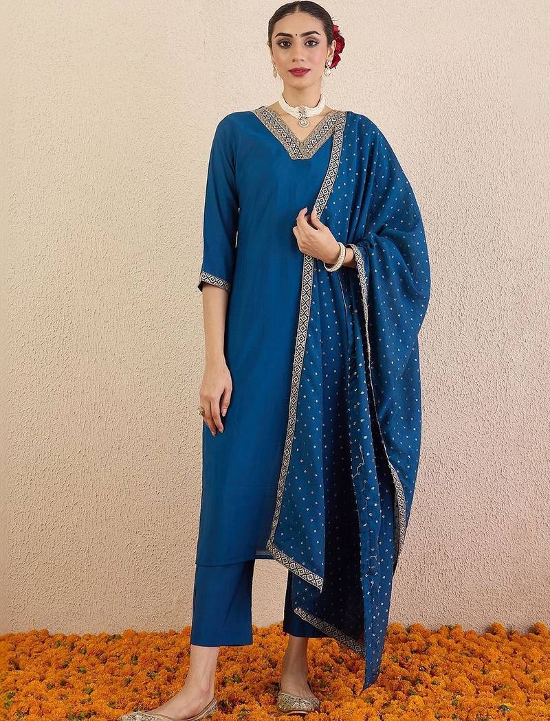 Women Ethnic Motifs Regular Sequinned Kurta with Trousers & With Dupatta