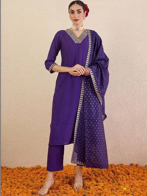 Women Ethnic Motifs Regular Kurta with Trousers & With Dupatta 1