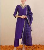Women Ethnic Motifs Regular Kurta with Trousers & With Dupatta