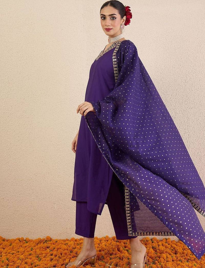 Women Ethnic Motifs Regular Kurta with Trousers & With Dupatta
