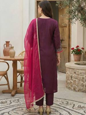 Women Ethnic Motifs Printed Regular Liva Kurta with Trousers & With Dupatta 4