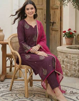 Women Ethnic Motifs Printed Regular Liva Kurta with Trousers & With Dupatta 5