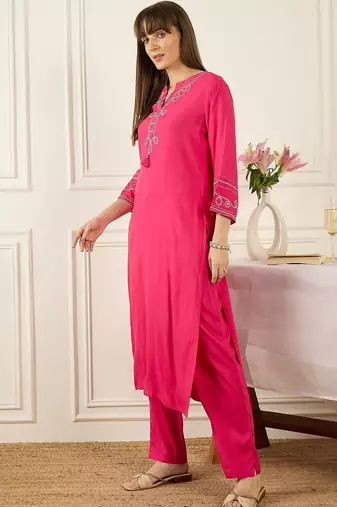 Women Ethnic Motifs Embroidered Regular Thread Work Kurta with Trousers