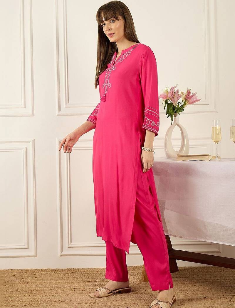 Women Ethnic Motifs Embroidered Regular Thread Work Kurta with Trousers