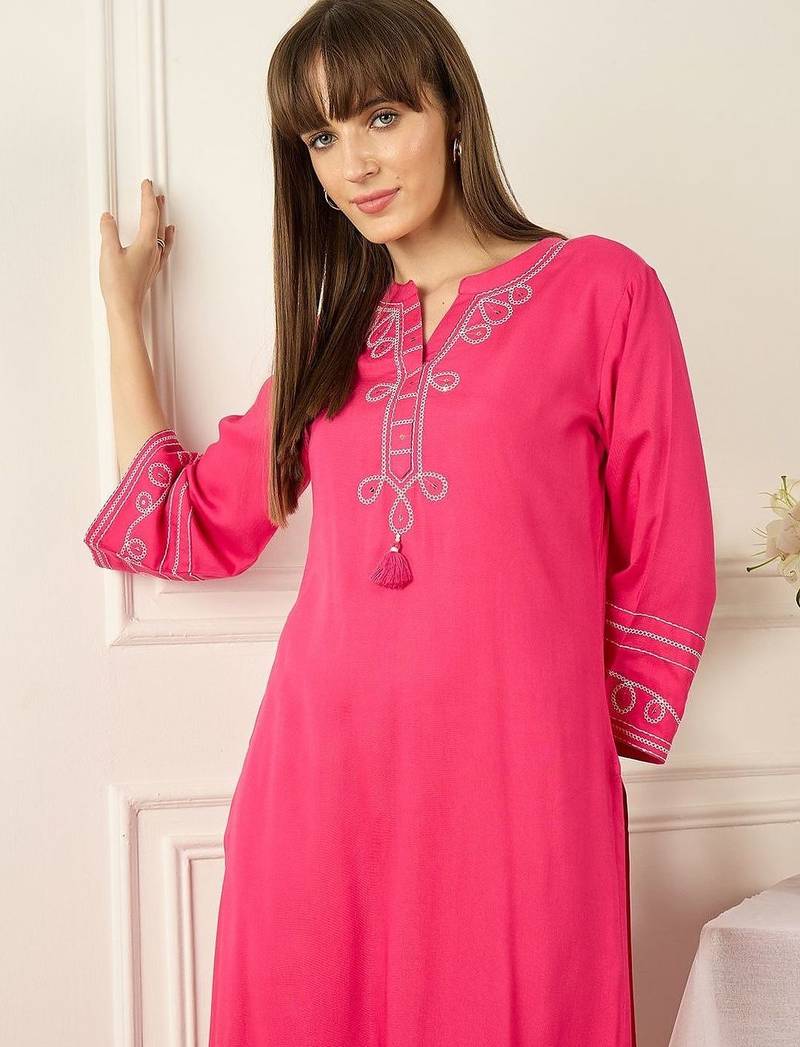 Women Ethnic Motifs Embroidered Regular Thread Work Kurta with Trousers