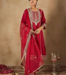 Women Ethnic Motifs Embroidered Regular Thread Work Kurta with Trousers & With Dupatta