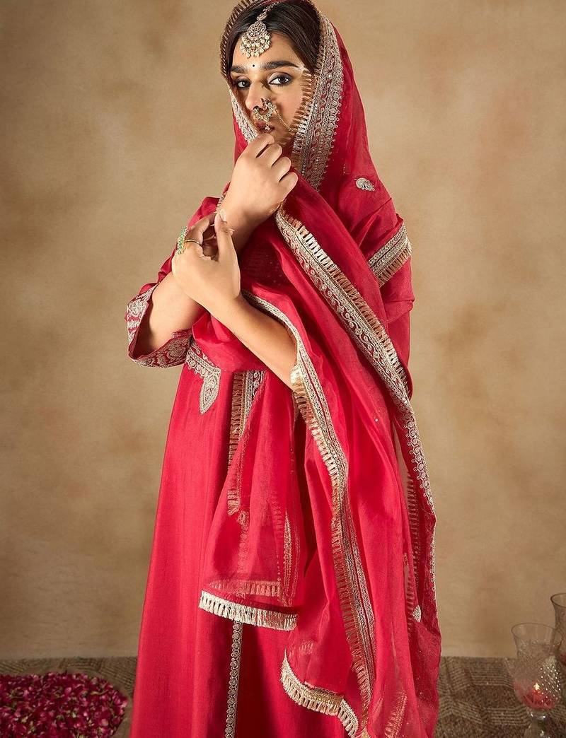 Women Ethnic Motifs Embroidered Regular Thread Work Kurta with Trousers & With Dupatta