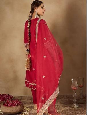 Women Ethnic Motifs Embroidered Regular Thread Work Kurta with Trousers & With Dupatta 5