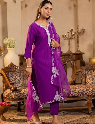 Women Ethnic Motifs Embroidered Regular Thread Work Liva Kurta with Trousers & With Dupatta 1