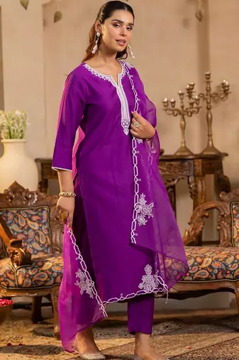 Women Ethnic Motifs Embroidered Regular Thread Work Liva Kurta with Trousers & With Dupatta