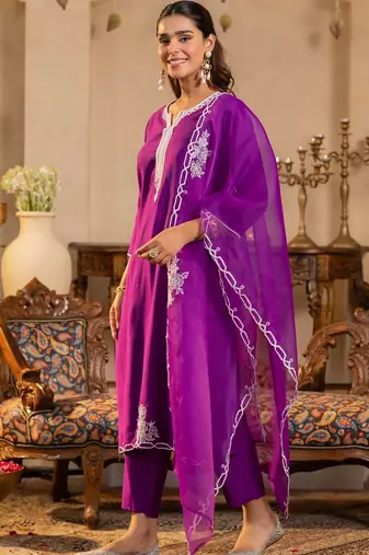 Women Ethnic Motifs Embroidered Regular Thread Work Liva Kurta with Trousers & With Dupatta