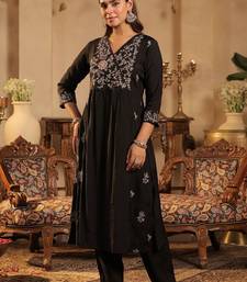 Women Ethnic Motifs Embroidered Regular Thread Work Kurta with Trousers
