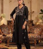 Women Ethnic Motifs Embroidered Regular Thread Work Kurta with Trousers