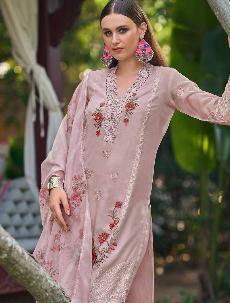 Women Floral Embroidered Regular Thread Work Kurta with Trousers & With Dupatta