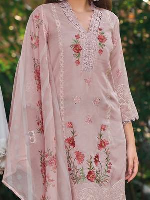 Women Floral Embroidered Regular Thread Work Kurta with Trousers & With Dupatta 4