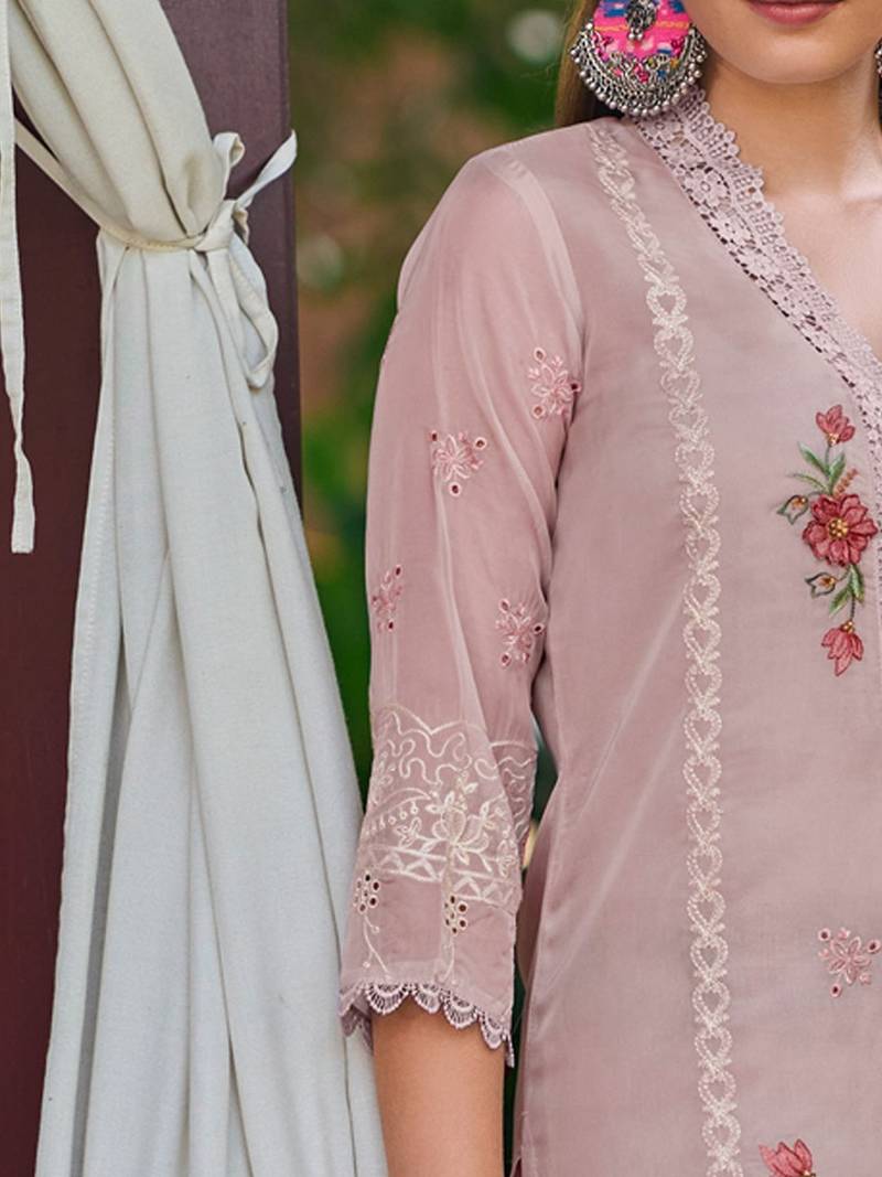 Women Floral Embroidered Regular Thread Work Kurta with Trousers & With Dupatta