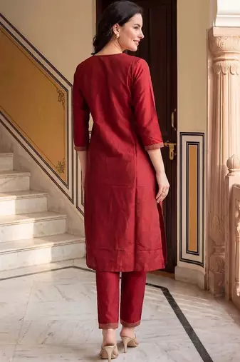 Women Ethnic Motifs Embroidered Regular Thread Work Kurta with Trousers