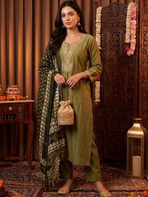 Women Ethnic Motifs Embroidered Regular Thread Work Kurta with Trousers & With Dupatta 6