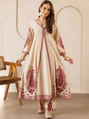 Women Ethnic Motifs Printed Regular Pure Cotton Kurta with Trousers 6