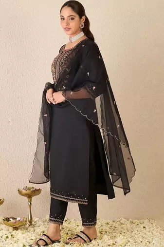 Women Ethnic Motifs Embroidered Regular Thread Work Pure Cotton Kurta with Trousers & With Dupatta