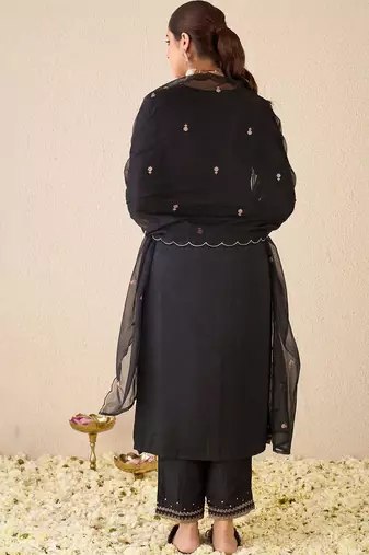Women Ethnic Motifs Embroidered Regular Thread Work Pure Cotton Kurta with Trousers & With Dupatta